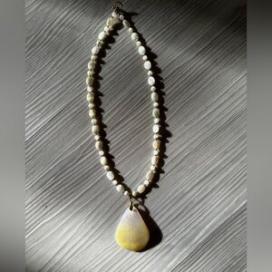 Shell Pearl Necklace